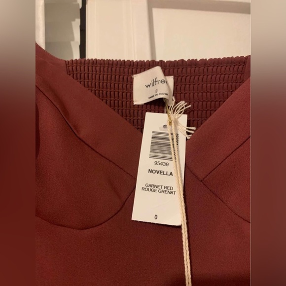 Aritzia Wilfred Novella Dress Size 0 Garnet Red - Picture 4 of 4